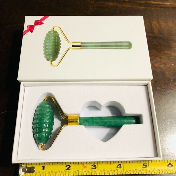 NWT Jade Facial Face Roller - Picture 3 of 3